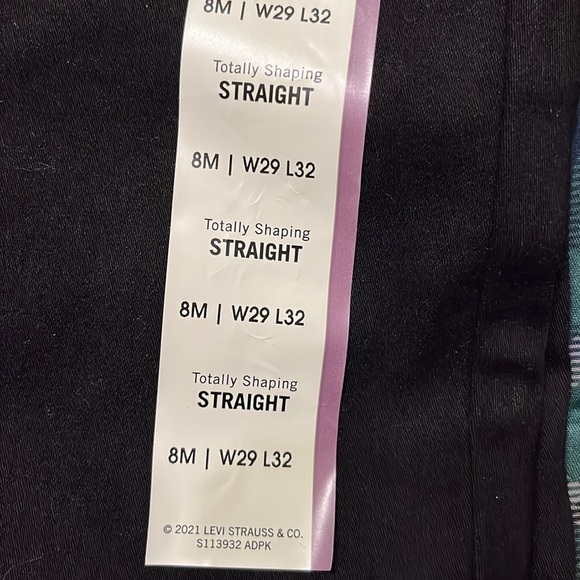 NWT Signature by Levi Strauss & Co. Gold Women's Totally Shaping Straight Jeans - Picture 9 of 9